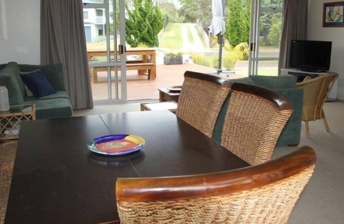 Pauanui House | Relaxing, beach getaway.