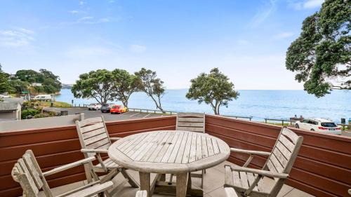 Red Beach House | Remarkable Red Beach - Red Beach Holiday Home