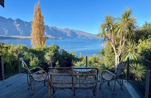 Kelvin Heights House | Remarkable Views - Lakefront house with sauna