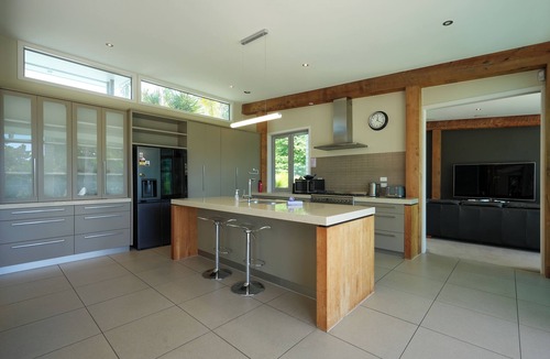 Lucas Heights House | Rest+Lush Bush+Pool+ Spa+BBQ+Private