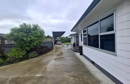 Feilding House | Rev it up Homestay