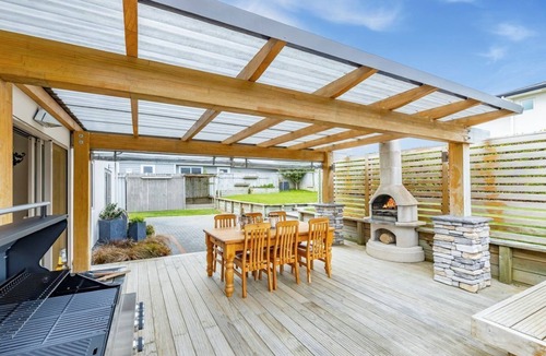 Wharewaka House | Rise and Shine