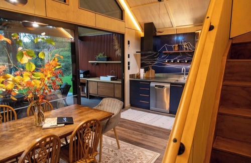 Waitomo District Cabin | Riverside Family Cabin Outdoor Bath Waitomo