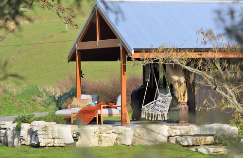 Waitomo District Cabin | Riverside Romantic Cabin Outdoor Bath Waitomo