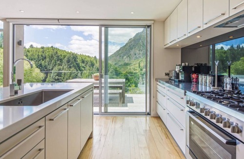 Arthur's Point House | Riverview Retreat Queenstown (4 Bed) by MajorDomo | Arthur`s Point Alpine Villa with Shotover River Views & Spa Pool.