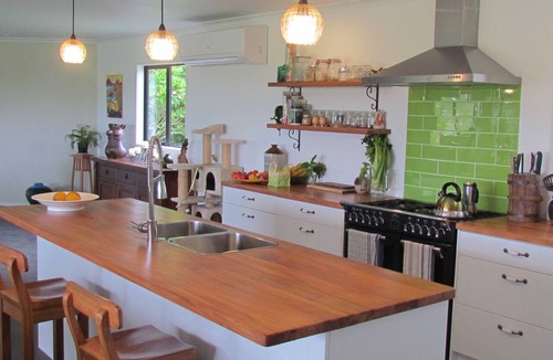 Oropi Bed & Breakfast | Rolling Hills Country Stay B&B