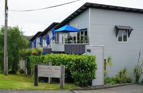 Oneroa Apartment | Romantic Beach Getaway