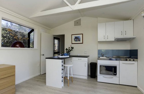 Napier Cottage | Romantic Suite Rental Located in Wine Country near Napier, North Island