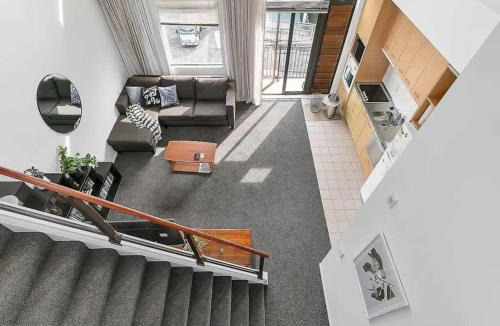 Eden Terrace Apartment | Roomy Loft 2 Bedroom with Free Parking Zodiak Stays
