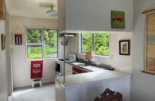 Wellington Apartment | Roseneath ‘City Walk’ with Views and Garage/2brm