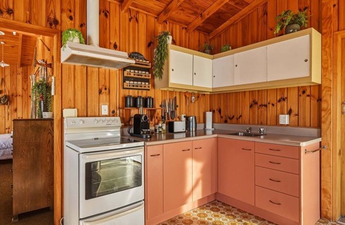 Rototai House | Rotoiti Boathouse - Waterfront, Jetty, Kayaks