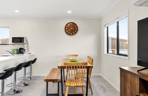 Ngongotaha House | Rotorua 3BR Adventure Base with Air-Con & Parking
