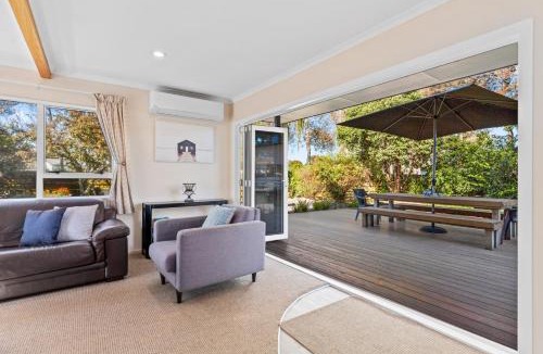 Papamoa Beach House | Sandy Feet - Papamoa Beach Holiday Home
