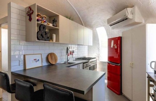 Onetangi House | Santorini on Sea View by Waiheke Pure - Close to beach, dome house, spacious and stylish