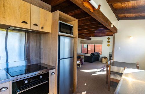 National Park Village House | Scottbase - Waimarino Holiday Home