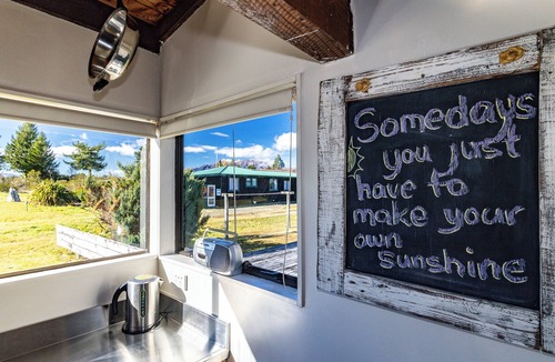 National Park Village House | Scottbase - Waimarino Holiday Home