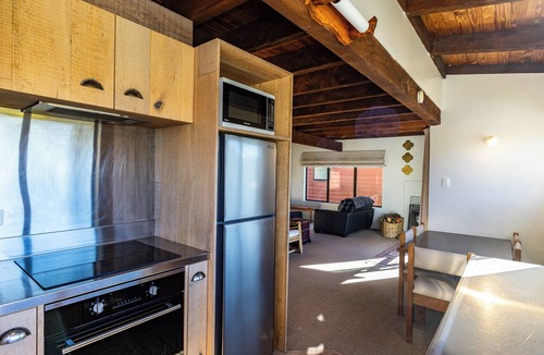 National Park Village House | Scottbase - Waimarino Holiday Home