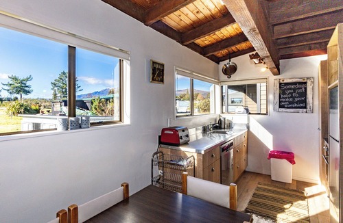National Park Village House | Scottbase - Waimarino Holiday Home