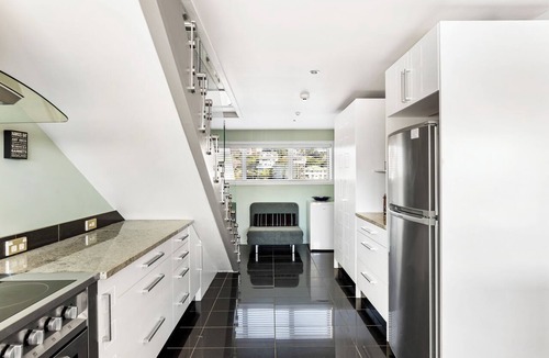 Napier Apartment | Sea and City Penthouse - Napier CBD