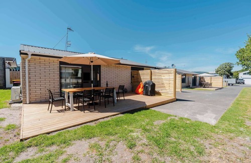 Papamoa Beach House | Sea-cret Hideaway!