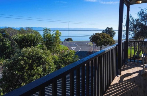 Atawhai House | Sea La Vie in sunny Nelson