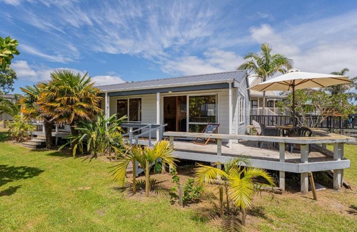 Matarangi House | Sea La Vie - Matarangi Holiday Home