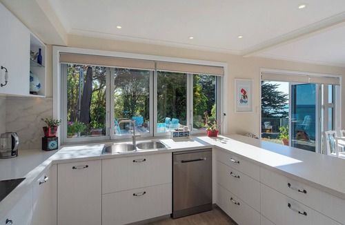 Atawhai House | Sea Tide Views