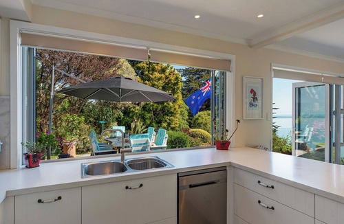 Atawhai House | Sea Tide Views