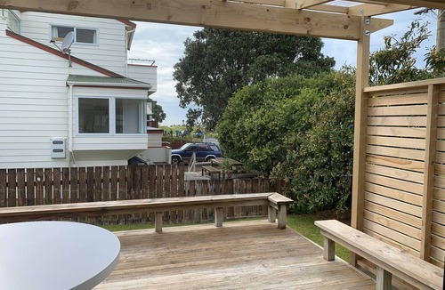 Whangamata House | Sea Views - Close to Estuary - Clasic Kiwi Bach - Whangamata