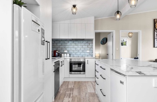Waihi Beach House | Sea you on Leo Summar
