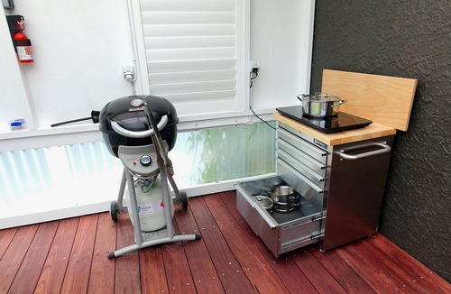 Tamaterau Apartment | Seaside Holiday Apt Outdoor Summer Kitchen