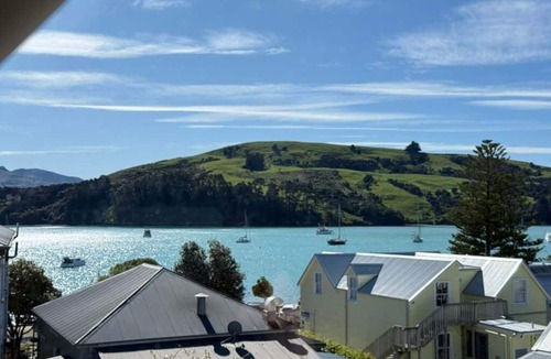 Akaroa House | Seaview Family Stay Akaroa - Spacious, Sunny & 2 carparks - 2 min walk to waterfront