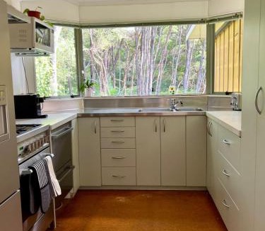 Hikuai House | Secluded Bush Retreat