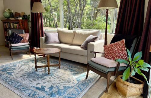 Hikuai House | Secluded Bush Retreat