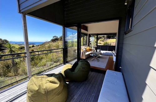Taiharuru Cottage | Secluded Coastal Cottage Rental with Stunning Views near Whangarei, North Island