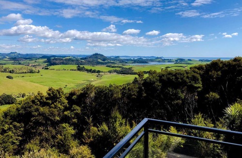 Taiharuru Cottage | Secluded Coastal Cottage Rental with Stunning Views near Whangarei, North Island