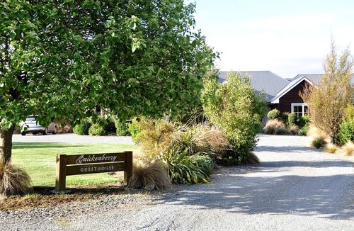 Windwhistle Cabin | Secluded Luxury Getaway near Lake Ida in New Zealand