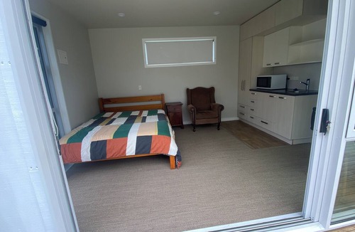 Torbay Cottage | Self Contained Cottage in Torbay by the Sea