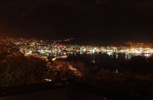 Wellington House | Sensational Views, 2 Car Parks, Close to Everything