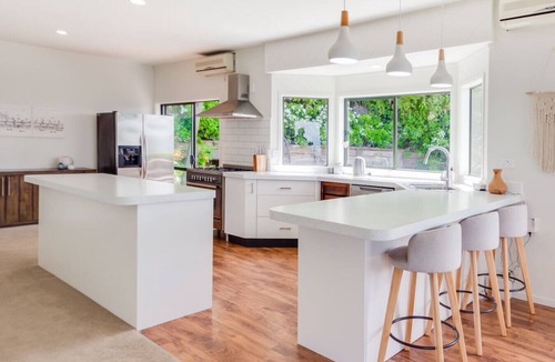 Acacia Bay House | Serendipity Too- panoramic lake views, and contemporary interiors