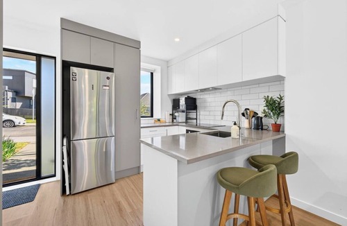 Mount Roskill House | Serene 3BR Home Close to City & Parks Zodiak Stays