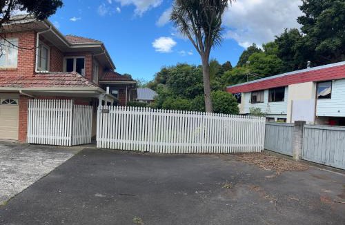 Manurewa House | Serene Home Close to Everything