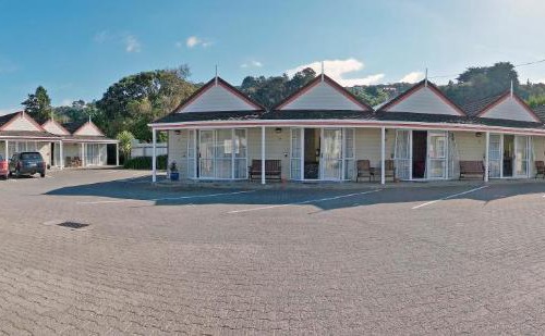 Petone Hotel | Settlers Motor Lodge
