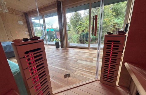 Hokitika Apartment | Shala Wellness Retreat nested at Lake Kaniere offers Peace, Nature, Yoga & Sauna