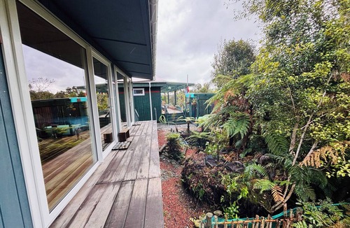 Hokitika Apartment | Shala Wellness Retreat nested at Lake Kaniere offers Peace, Nature, Yoga & Sauna