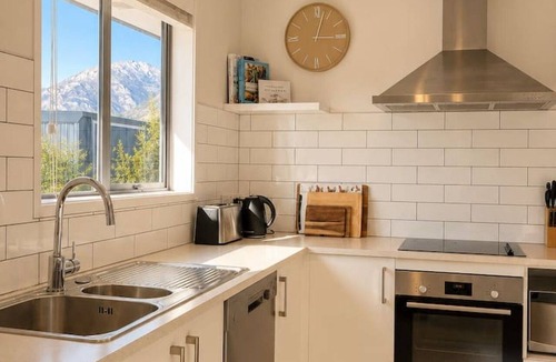 Lower Shotover House | Shotover Sanctuary - 2 Bedroom home!