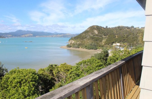 Coromandel House | Skyehaven Holiday Home - Coromandel Town
