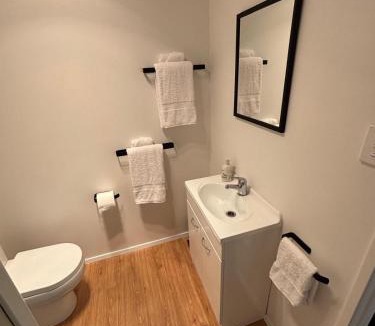 Raglan Apartment | Skyline Sunsets - A Rural Raglan Escape
