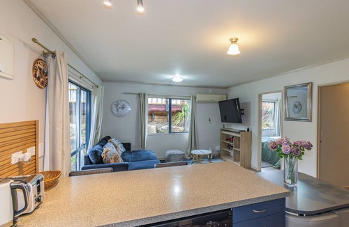 National Park Village House | Snow Retreat - Waimarino Holiday Home