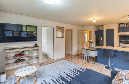 National Park Village House | Snow Retreat - Waimarino Holiday Home